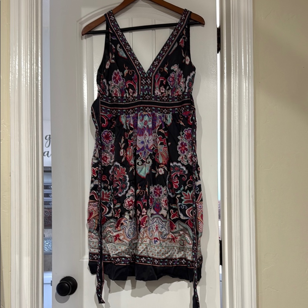 ECI Black and Pink Sleeveless V-Neck Sundress